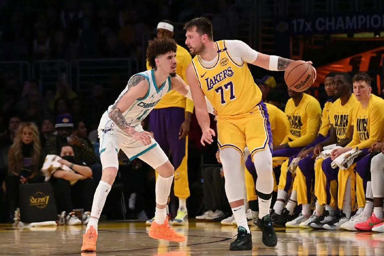 开云-东契奇焦点对战，阿扎伦卡与40激战切尔西分钟，败北胜负难料！的简单介绍